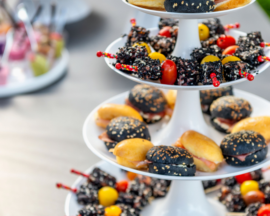 Świeże przekąski przygotowane przez kuchnię Hotelu Azyl